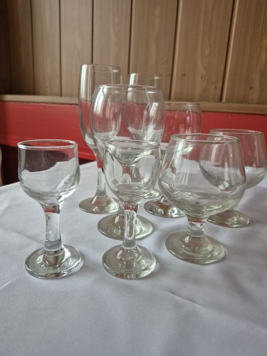 Продам бокали для вина,шампанского,пива,рбмки б/у ,для бару,кафе ,дому