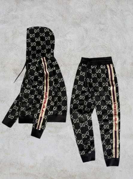 Гарний спортивний костюм Gucci