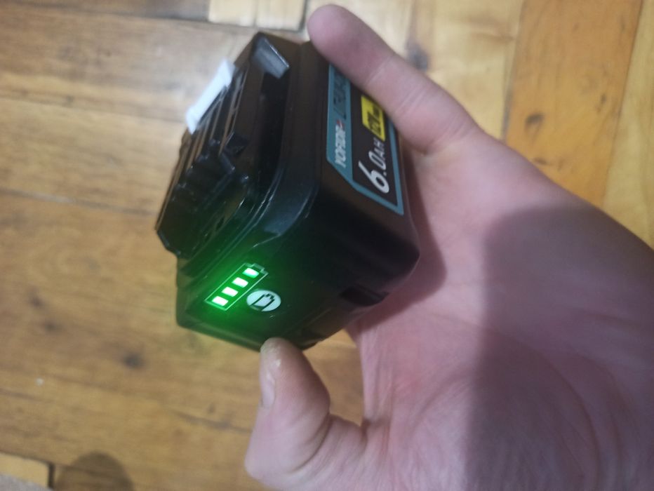 Акамуляторна батарея для шуруповерта 12в