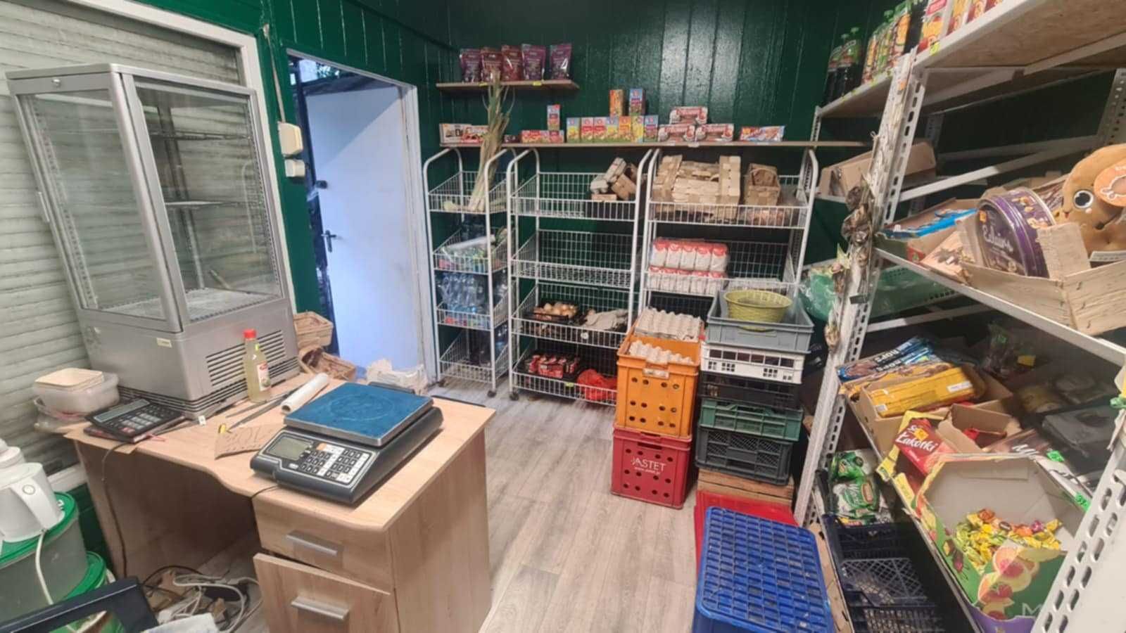 Kiosk, targowisko, warzywniak, sklep