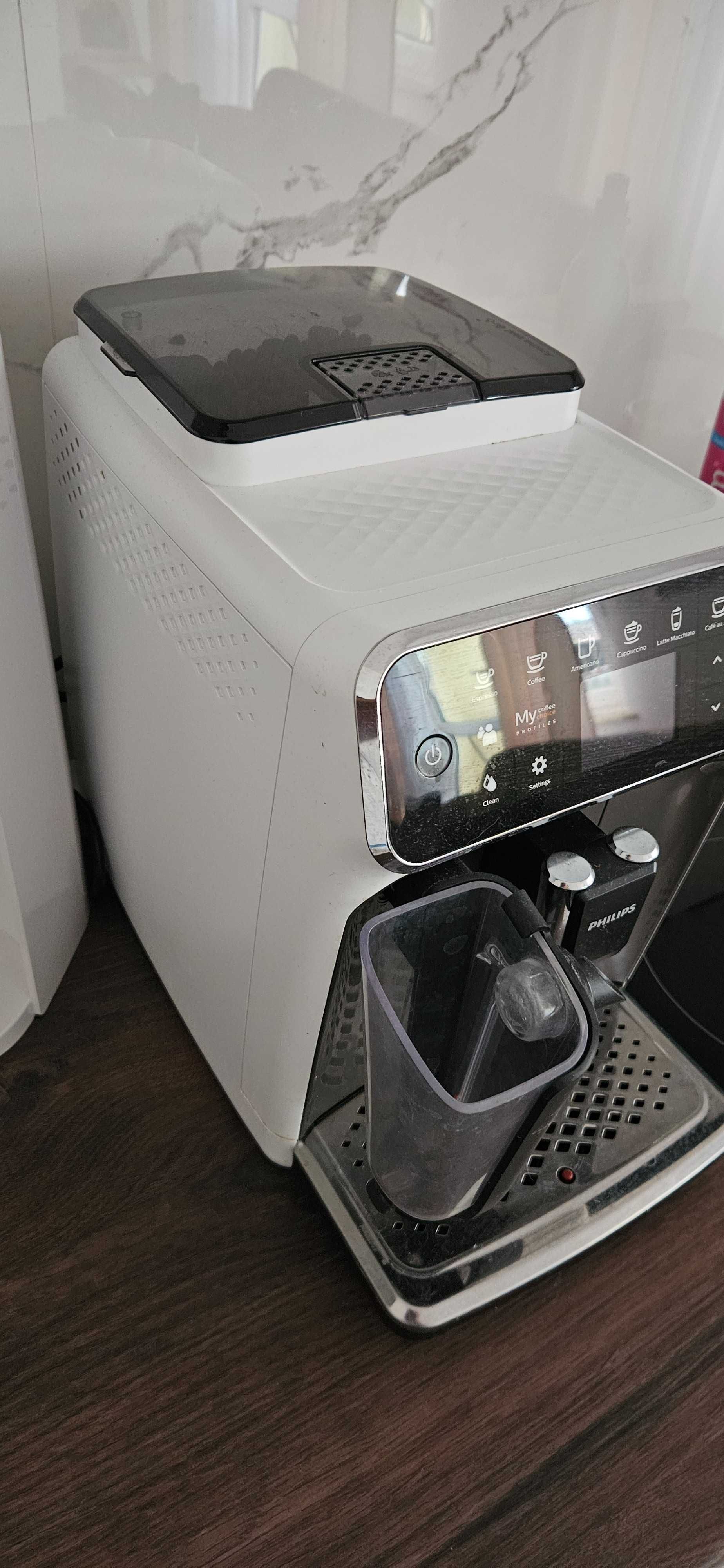 Sprzedam ekspres LATTE GO 4343 70