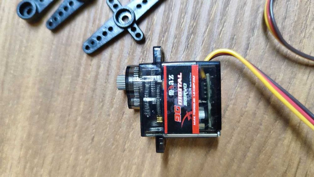 Сервоприводи з мідними механізмами 9G Digital Servo