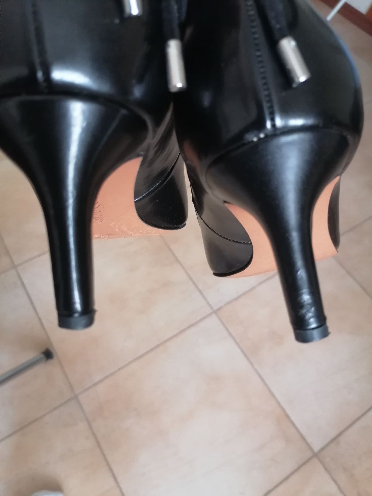 Чорні туфлі, kitten heels, черные лодочки,небольшой каблук р.40,41