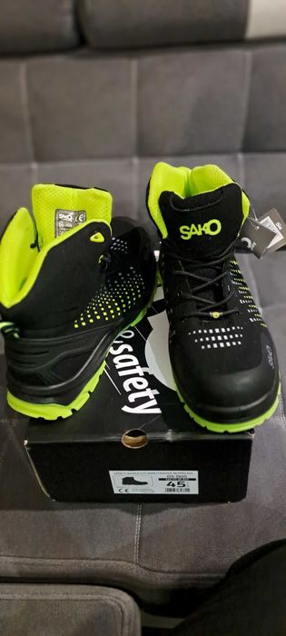 Buty robocze SAKO 45   05-005 black / neon yellow