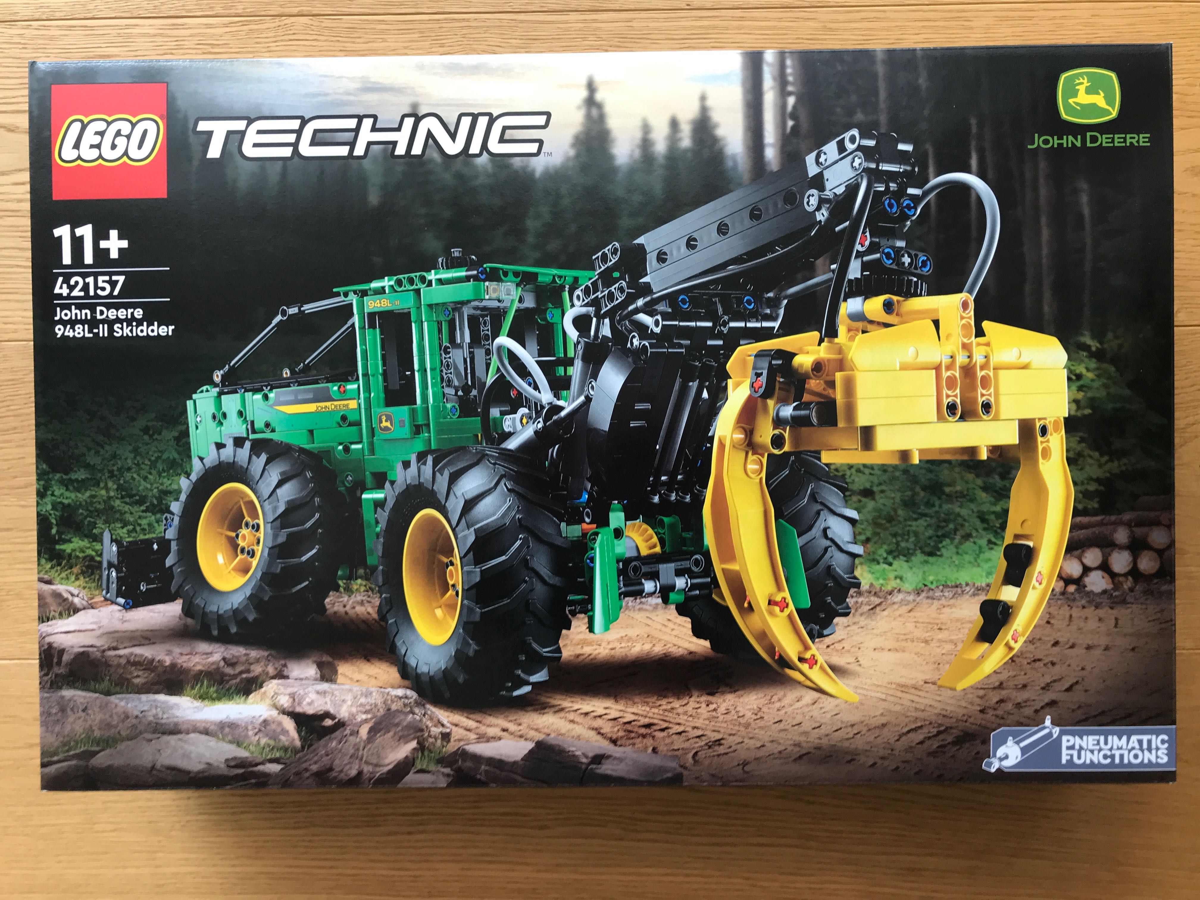 LEGO Technic 42157 Ciągnik zrywkowy John Deere 948L-II - NOWE