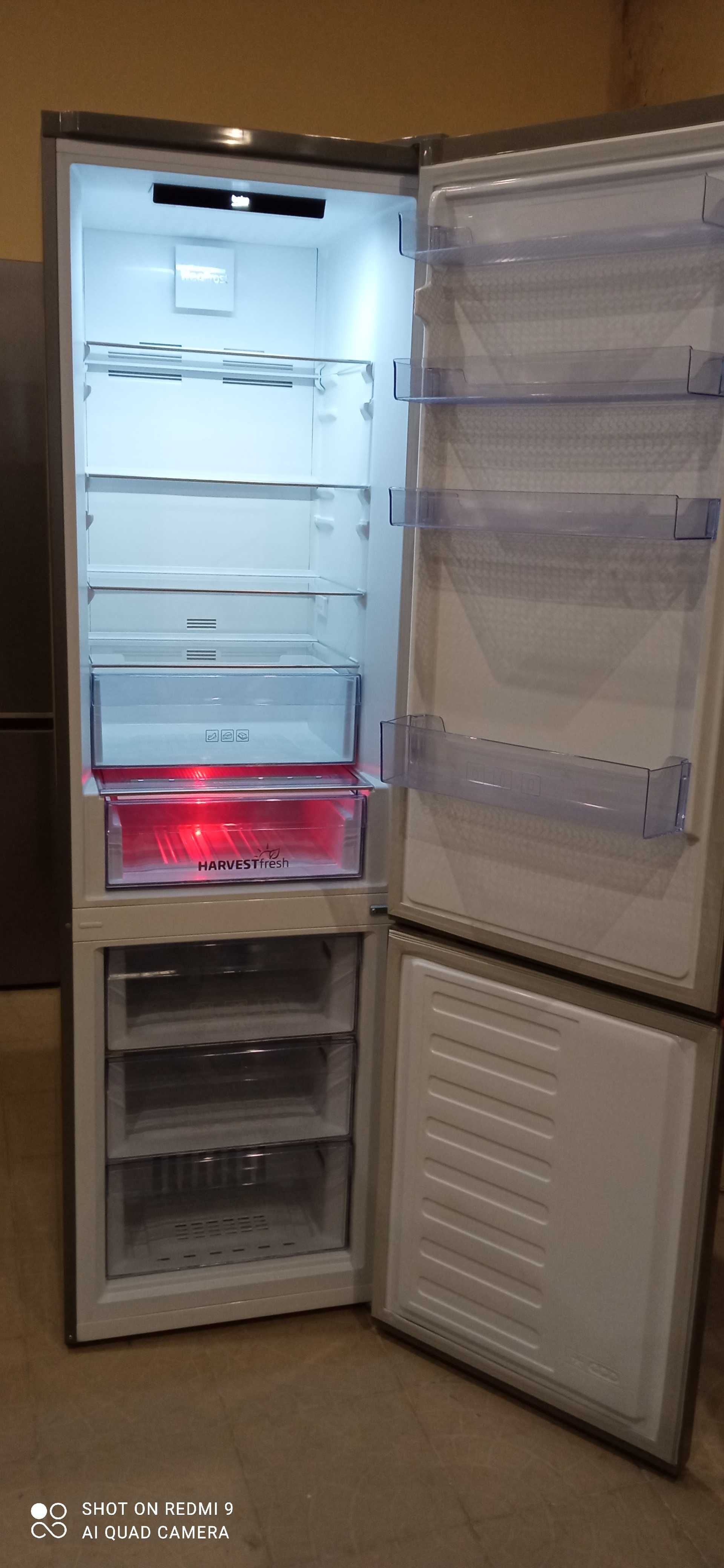 Холодильник BEKO MCNA406E30ZXB