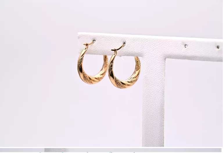 ZB347 Ciekawe, wygodne i lekkie kolczyki kółeczka 375 ze wzorkiem