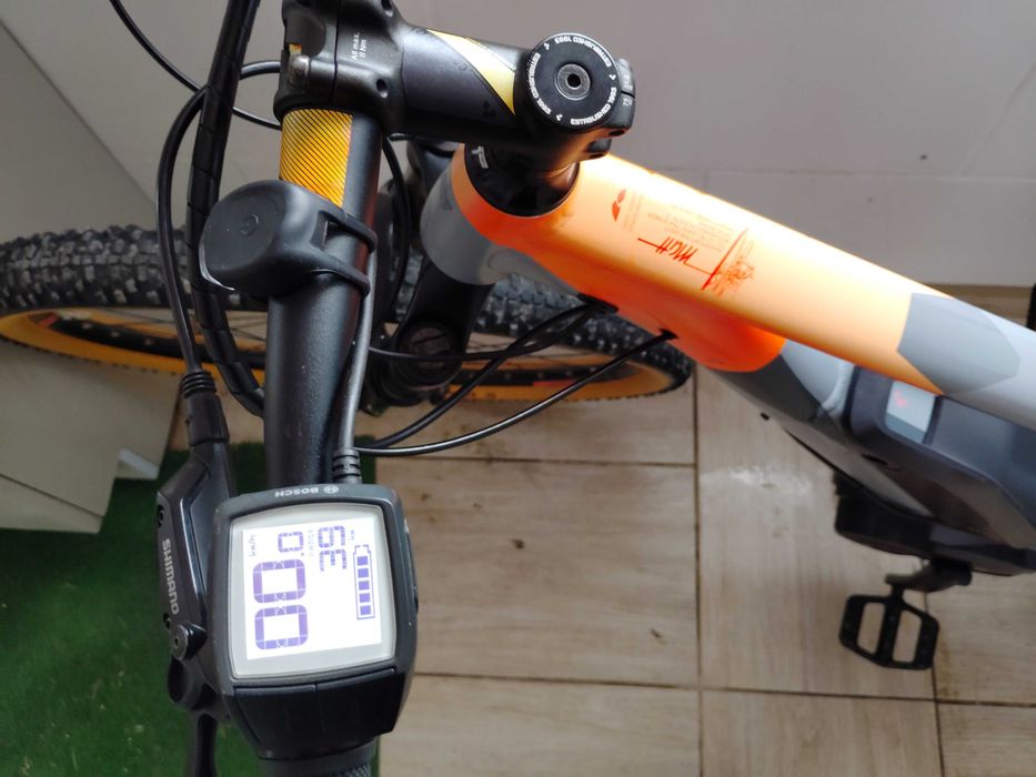 Rower elektryczny cube 29