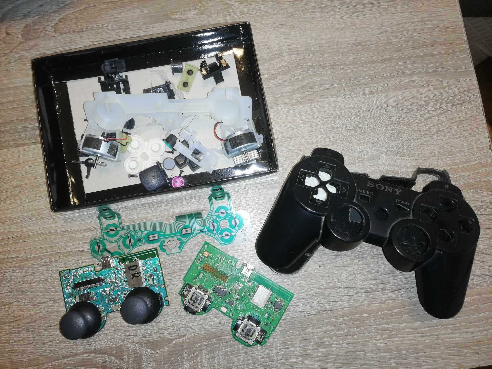 Pad PS3 w częściach + dużo części