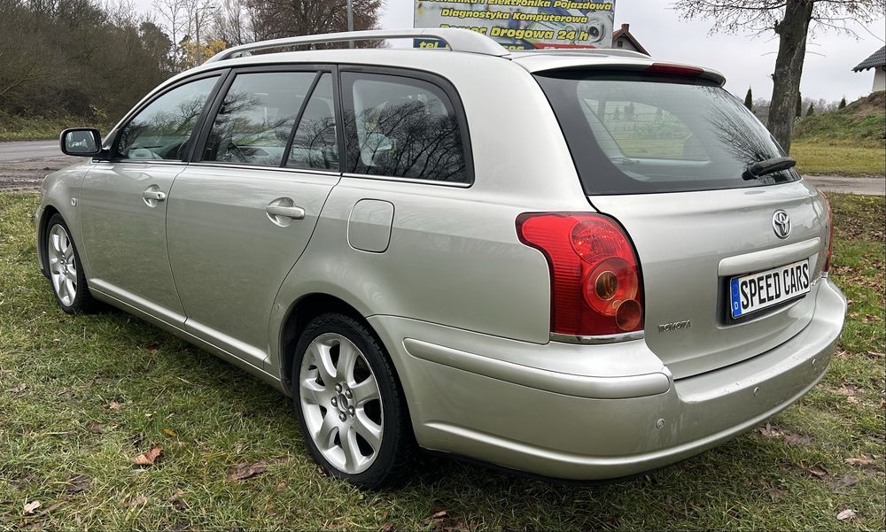 Toyota Avensis Kombi 2,0 147 KM Rok 2006
