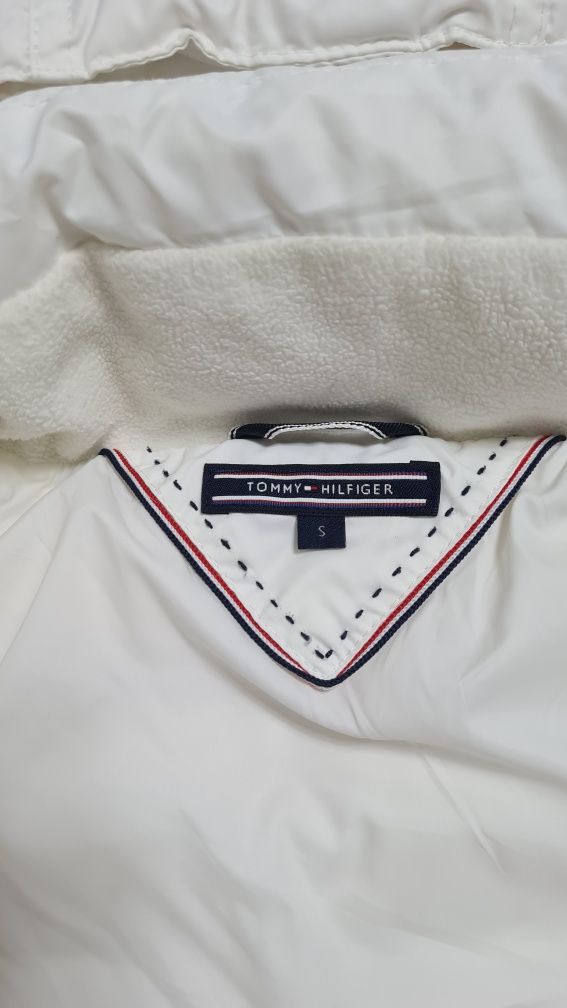 Куртка Tommy Hilfiger S пуховик Tommy Hilfiger S