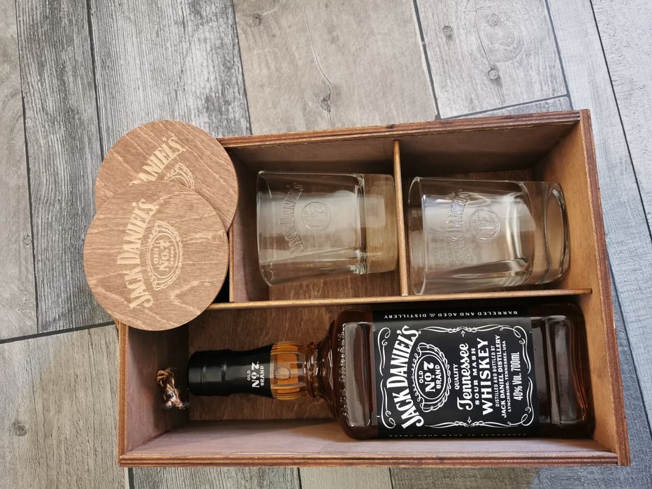 Skrzynka, pudełko na whisky