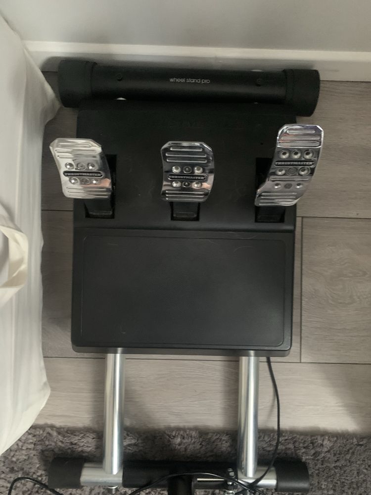 Thrusmaster TMX pro, stojak plus th8a