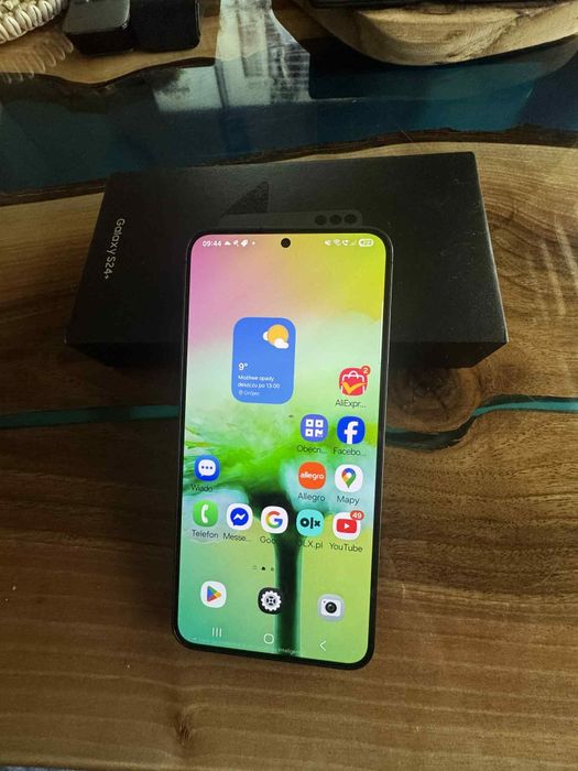 Samsung galaxy S24 plus