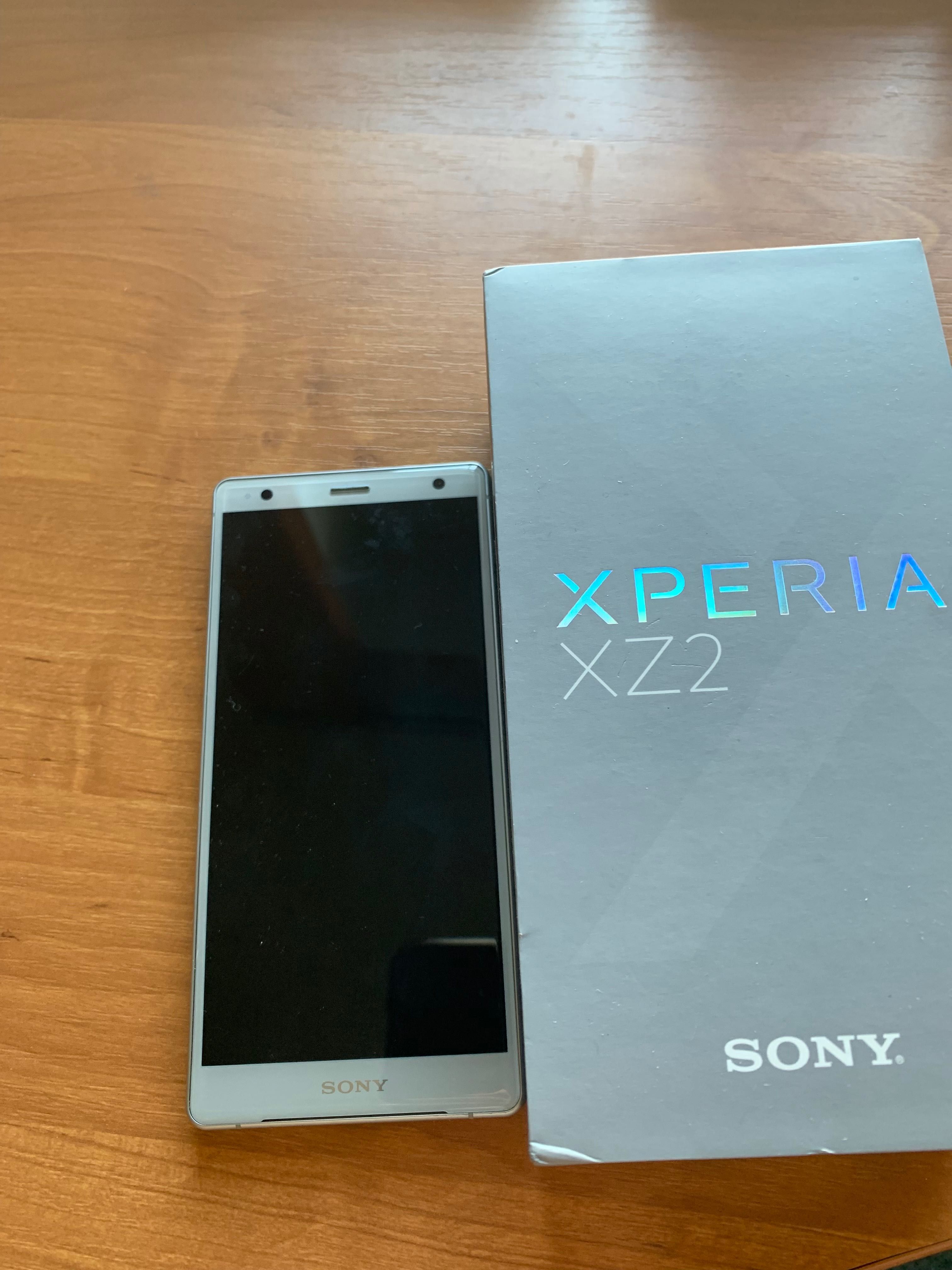 Sony XPERIA CZ2  silver 64 GB - jak nowa