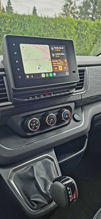 Wynajem Busa bus Renault 9 osobowy Automat Czechowice Bielsko Biała