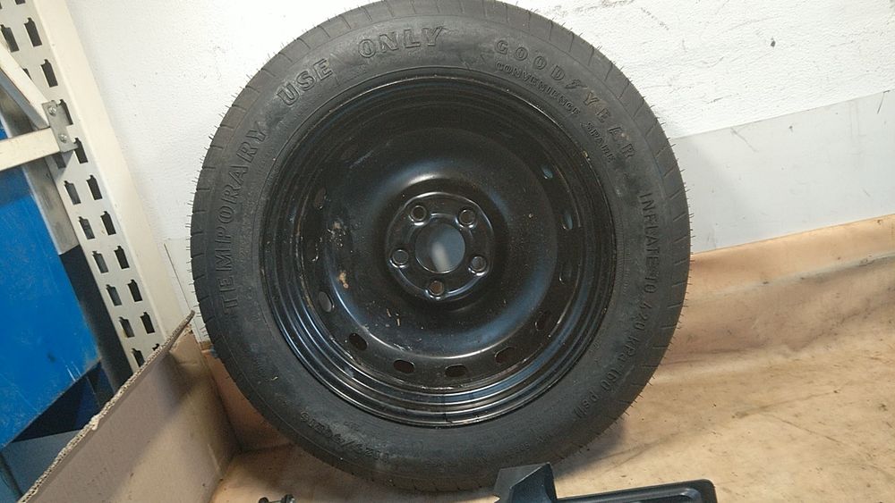 ) B-Klasa W245 koło dojazdowe klucz lewarek oczko do holowania 16"