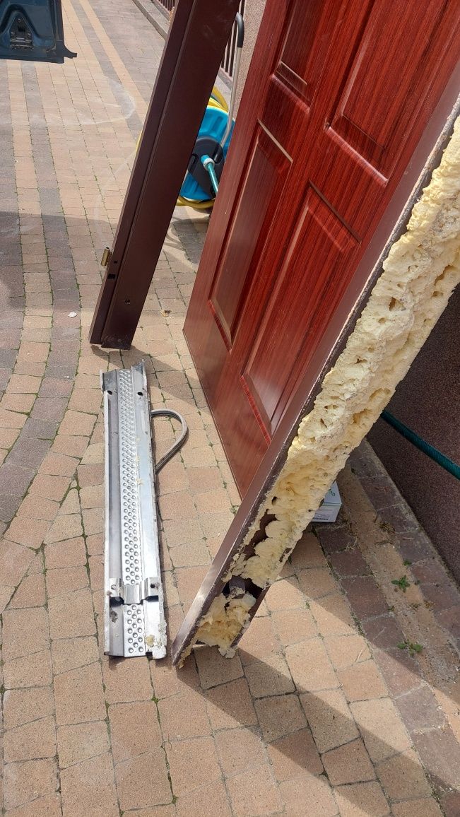 Drzwi wejściowe zewnętrzne lewe (używane)