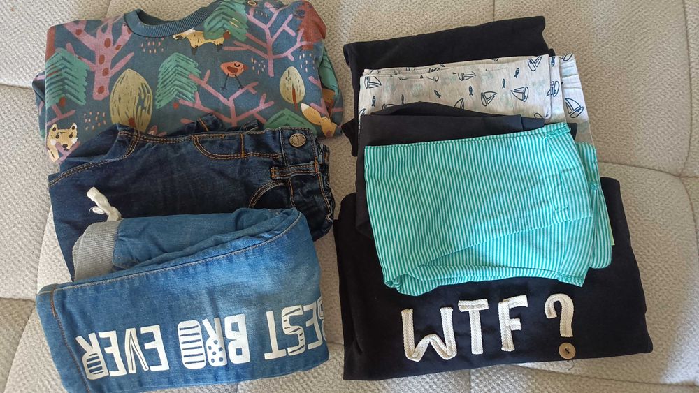 Zestaw ubrań rozm. 80-92 (bluza, jeansy, body, koszulka, spodnie)