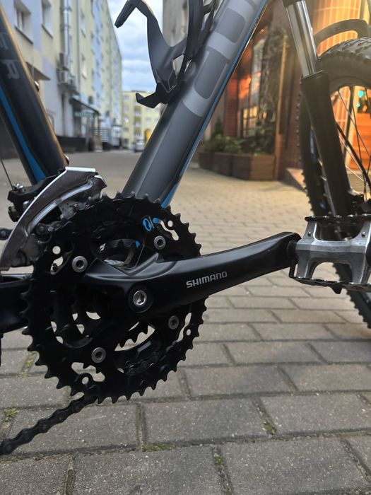 Rower CUBE Aim idealny do miasta i w teren