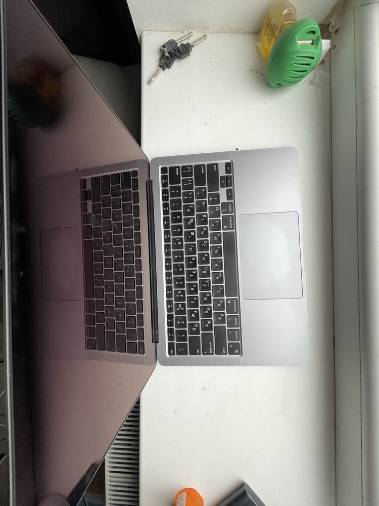 Makbook  air M1 в бронеплівці   батарея 96%