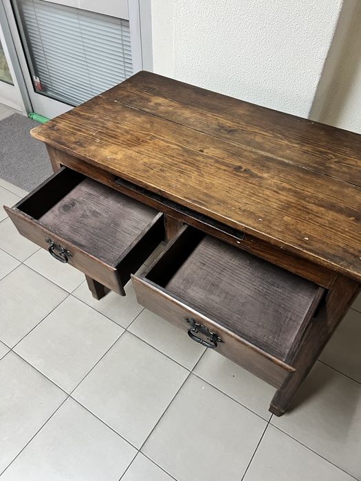 Secretária / Aparador Antiga em Madeira – Pátina Autêntica