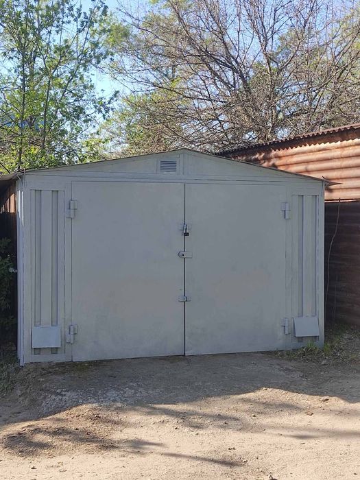 Продам цельносварной гараж