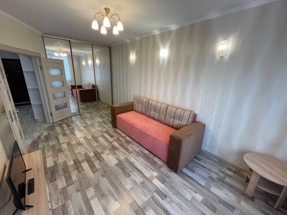 Оренда квартири (спальня+кухня-студіо), метро Осокорки 3 хв. пішки.