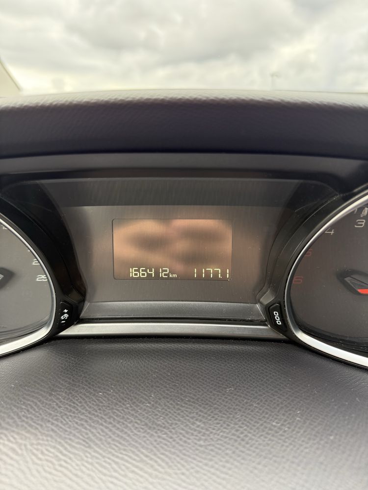 Peugeot 308 T9 Kombi 2017 1.6 HDI 120KM Niski Przebieg