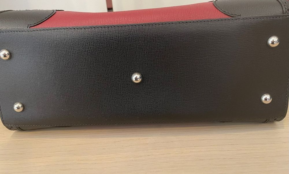 Longchamp - completamente nova