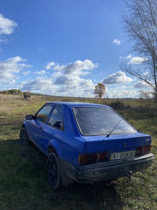 Продам форд ескорд на ходу сів поїхав