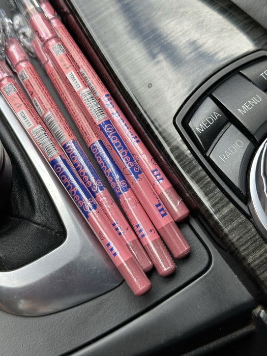 Олівець для губ GlamBee тон 111 Глембі