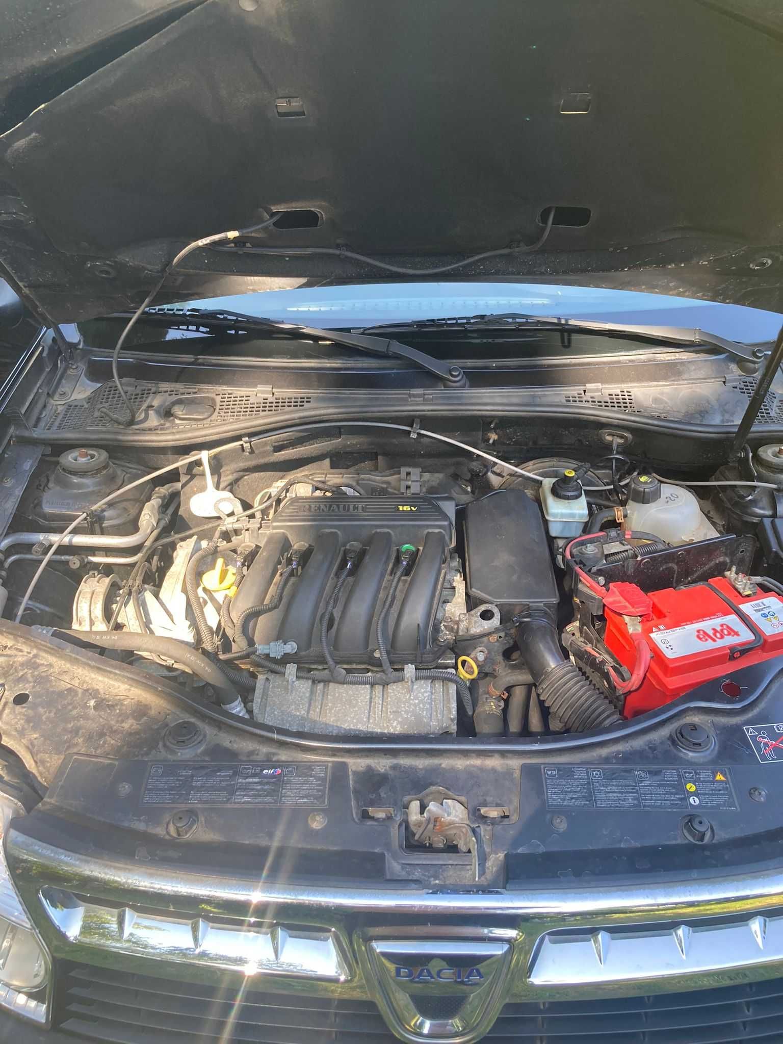 Prywatnie, m.in. nowe sprzęgło, tarcze, klocki, aku - Dacia Duster 1.6