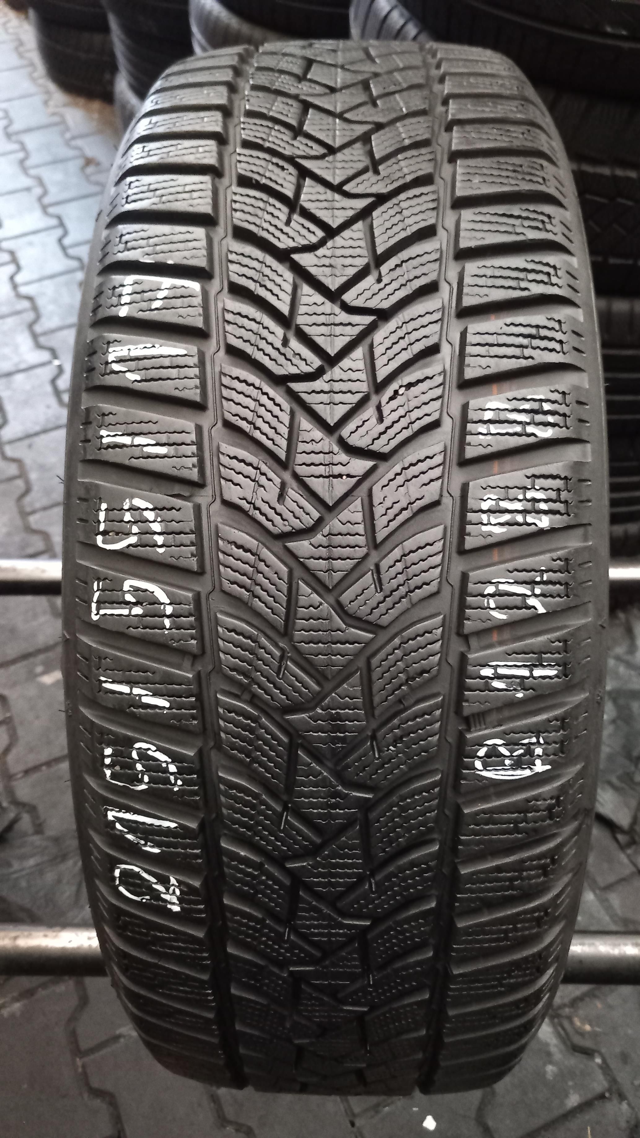 215/55/17 Dunlop Winter Sport 5 98V