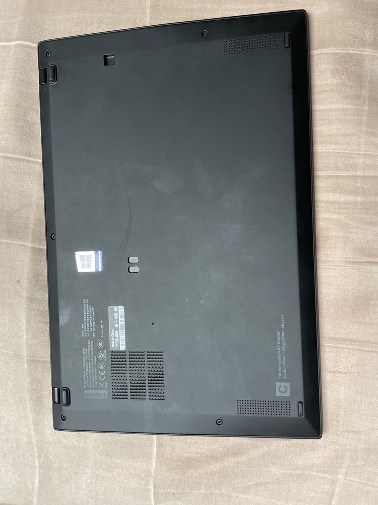 Lenovo ThingPad X1 Carbon 7gen i7/2TB patriot M2 P300/16GB RAM