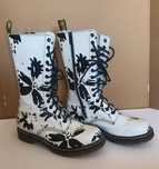 Dr.Martens glany skórzane Petula Floral 14 dziurek Czarno-Białe 40-41