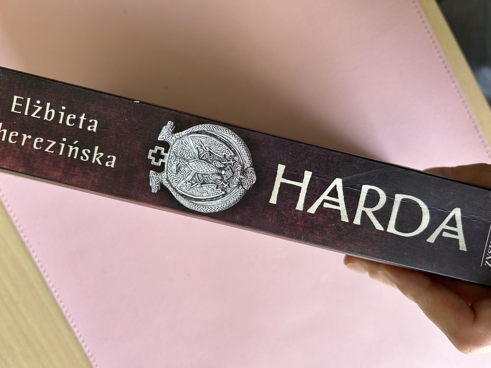 Harda Elżbieta Cherezińska