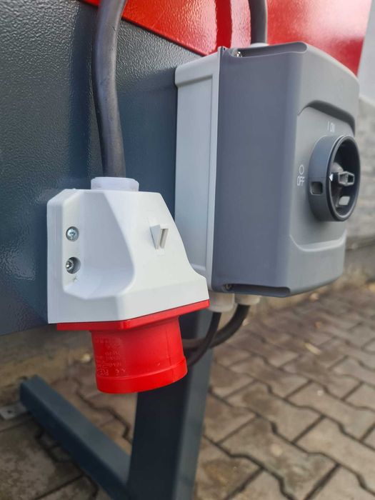 Maszyna do obrabiania choinek, pni choinkowych -strugarka -frezarka