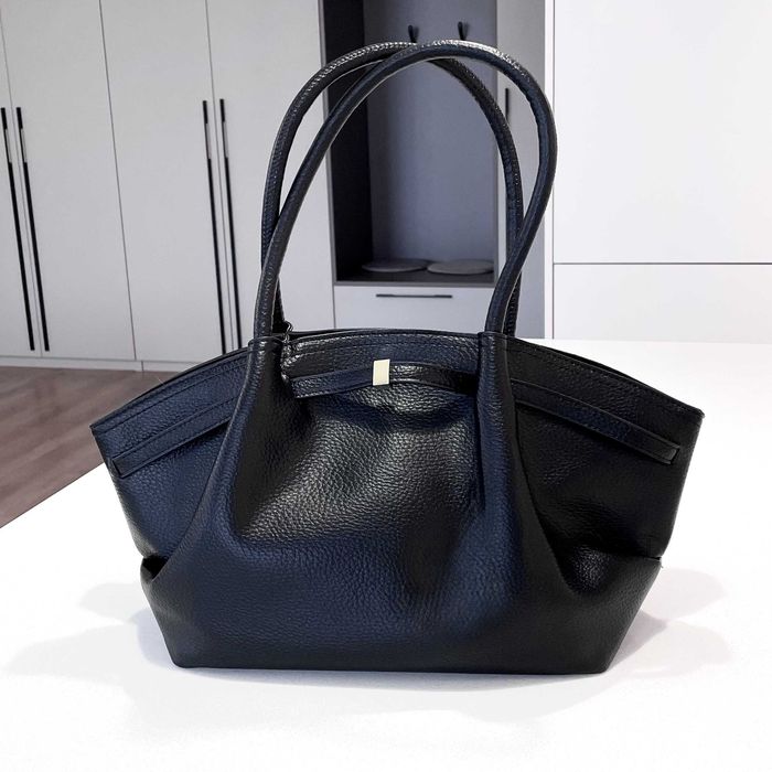 Стильна жіноча сумка гондола преміум якості екошкіра чорна велика тоут