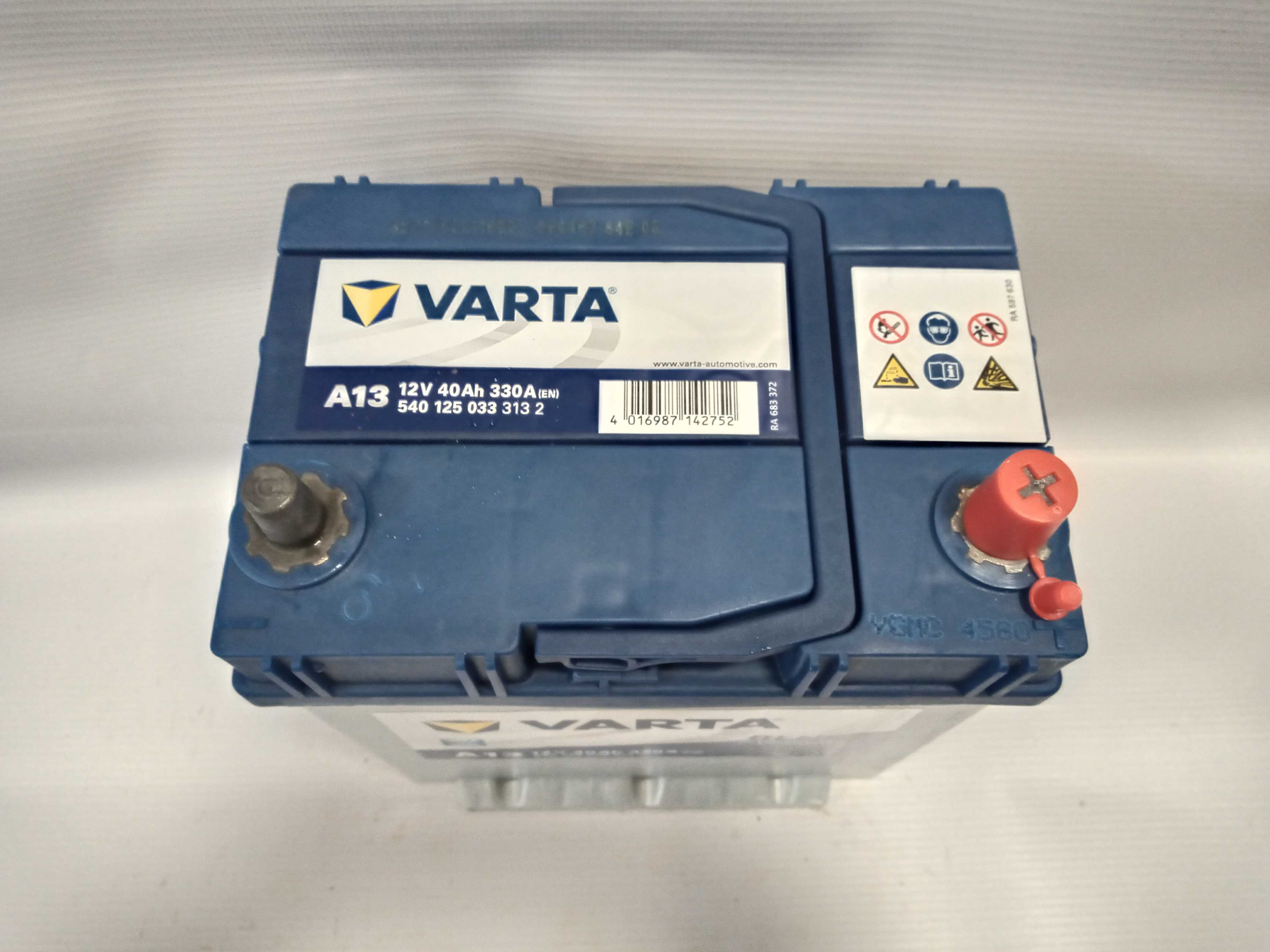 Akumulator 12V Varta A13  40AH 330A P+