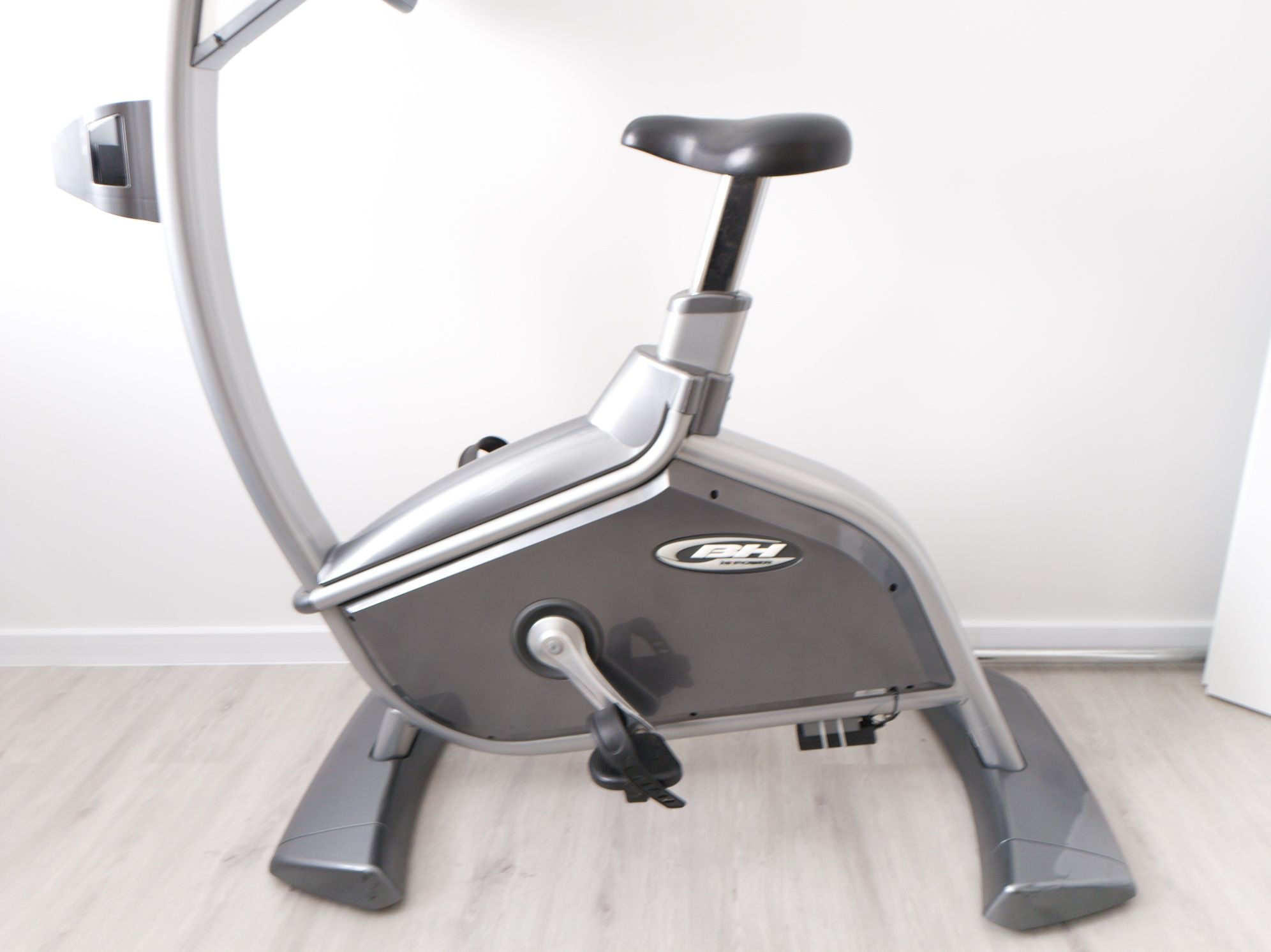 Rowerek stacjonarny komercyjny BH Fitness