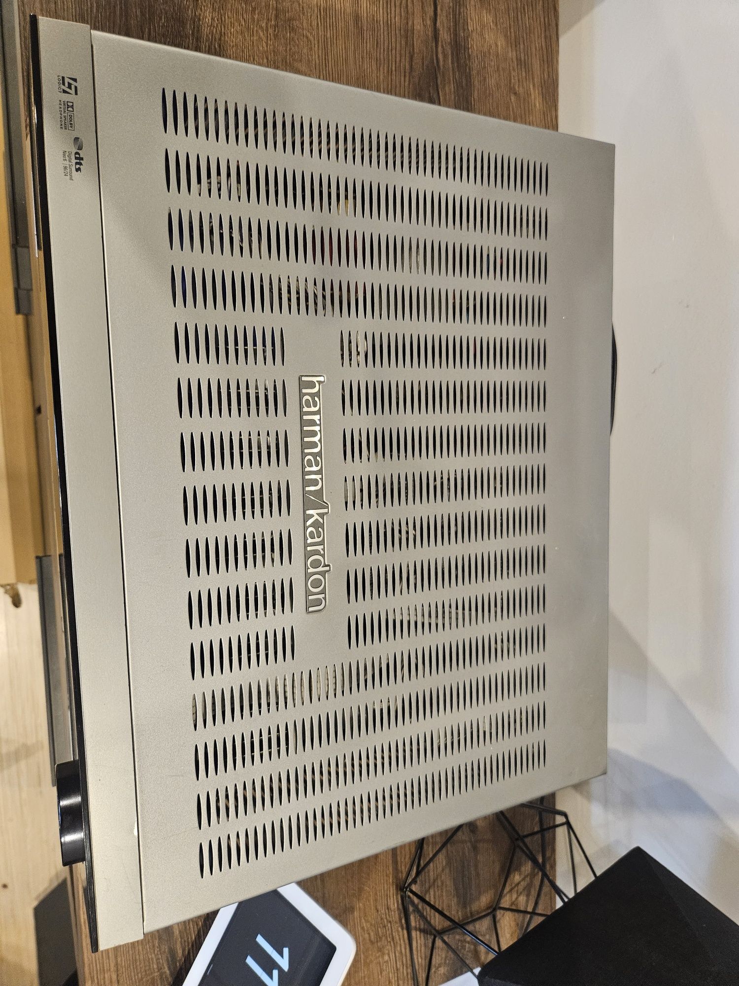 Harman Kardon Avr 137 amplituner