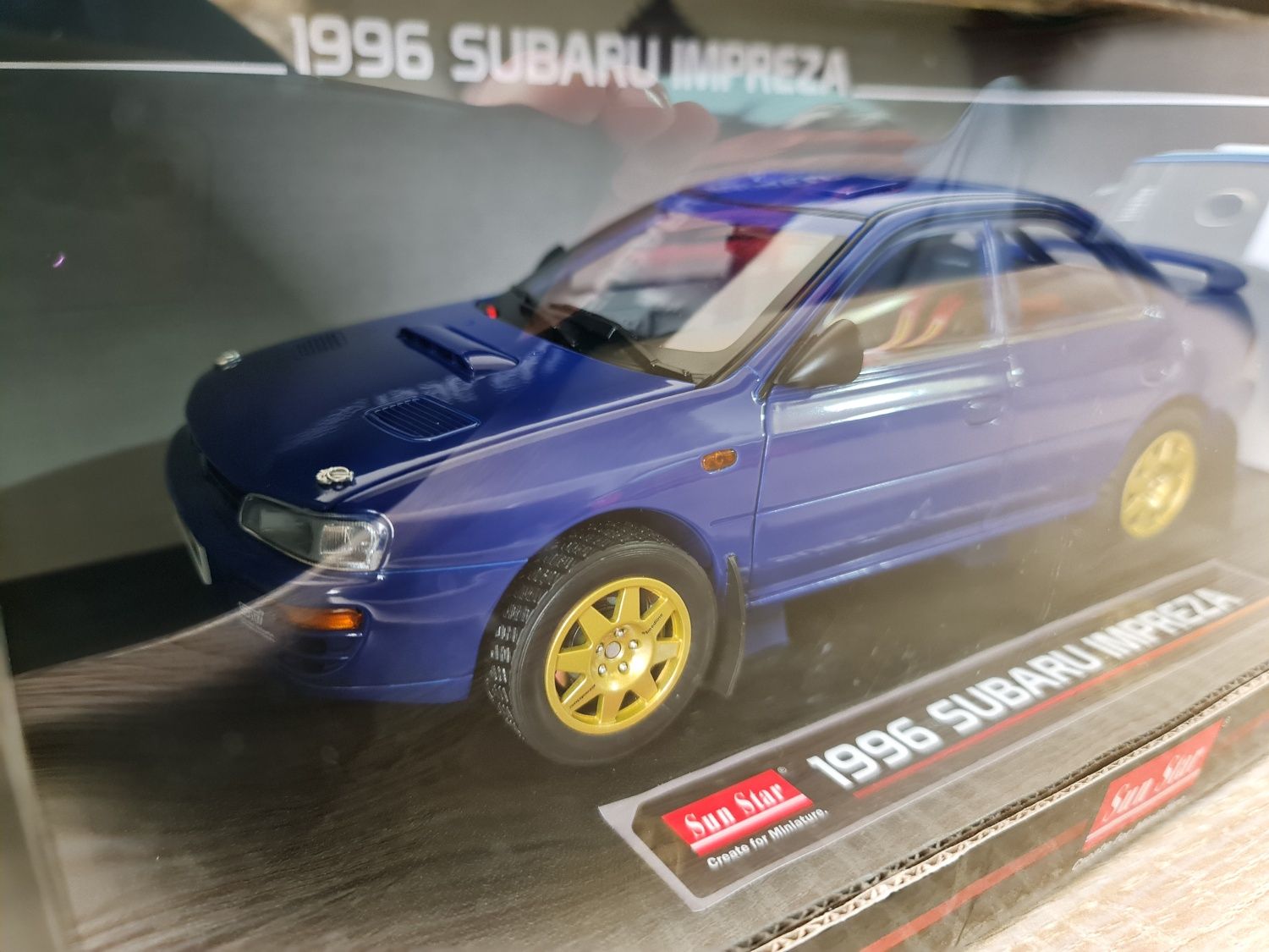 Miniatura Subaru 1/18