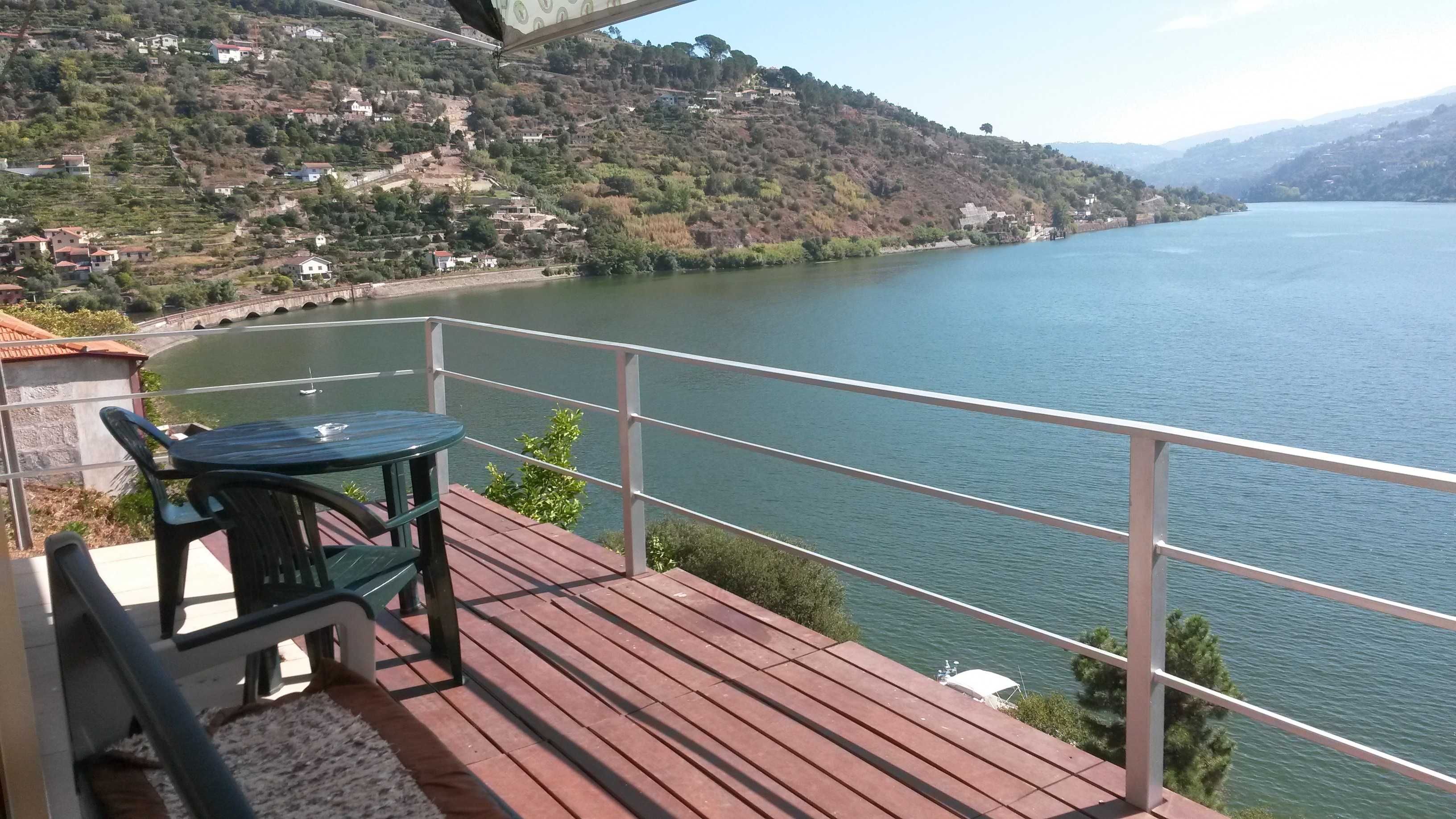 casa em Ancede, sobranceira ao rio douro