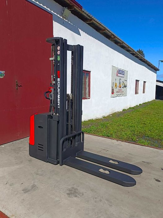 Штабелер електричний 774 EP ES16 1,6т 4,50 м Lion АКБ