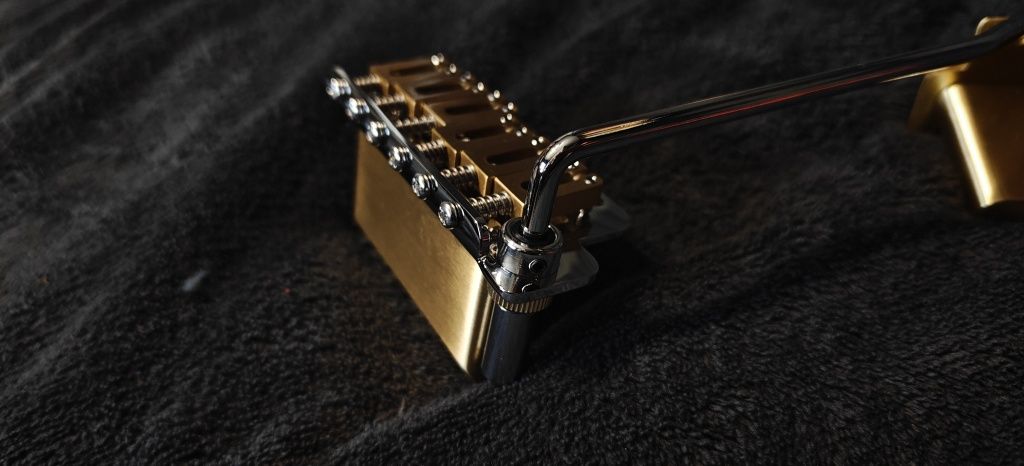 Mostek Stratocaster Mosiądz Stal Jak Gotoh 510T Fender Stratocaster