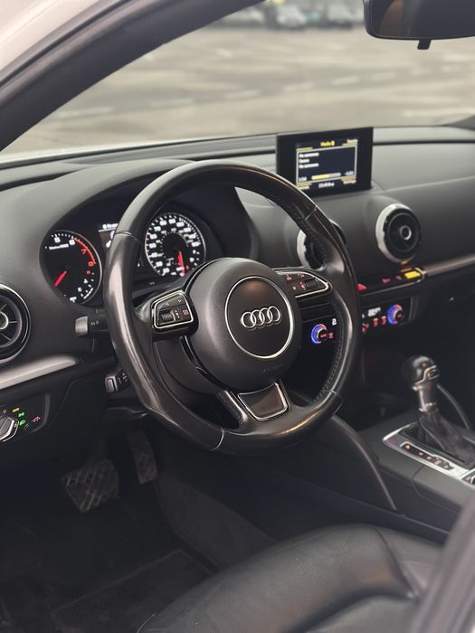 Продам Audi A3 2015