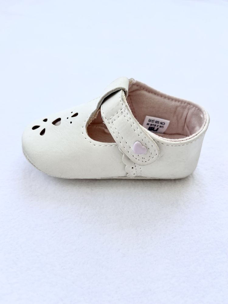 Первые нарядные туфельки Mothercare размер EU18(UK2) и EU19(UK3)
