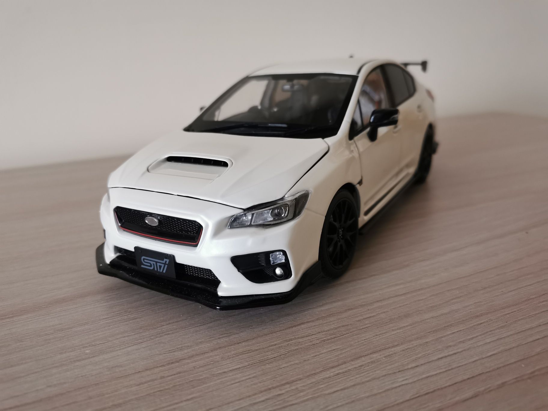 1:18 Subaru Impreza STI Sunstar