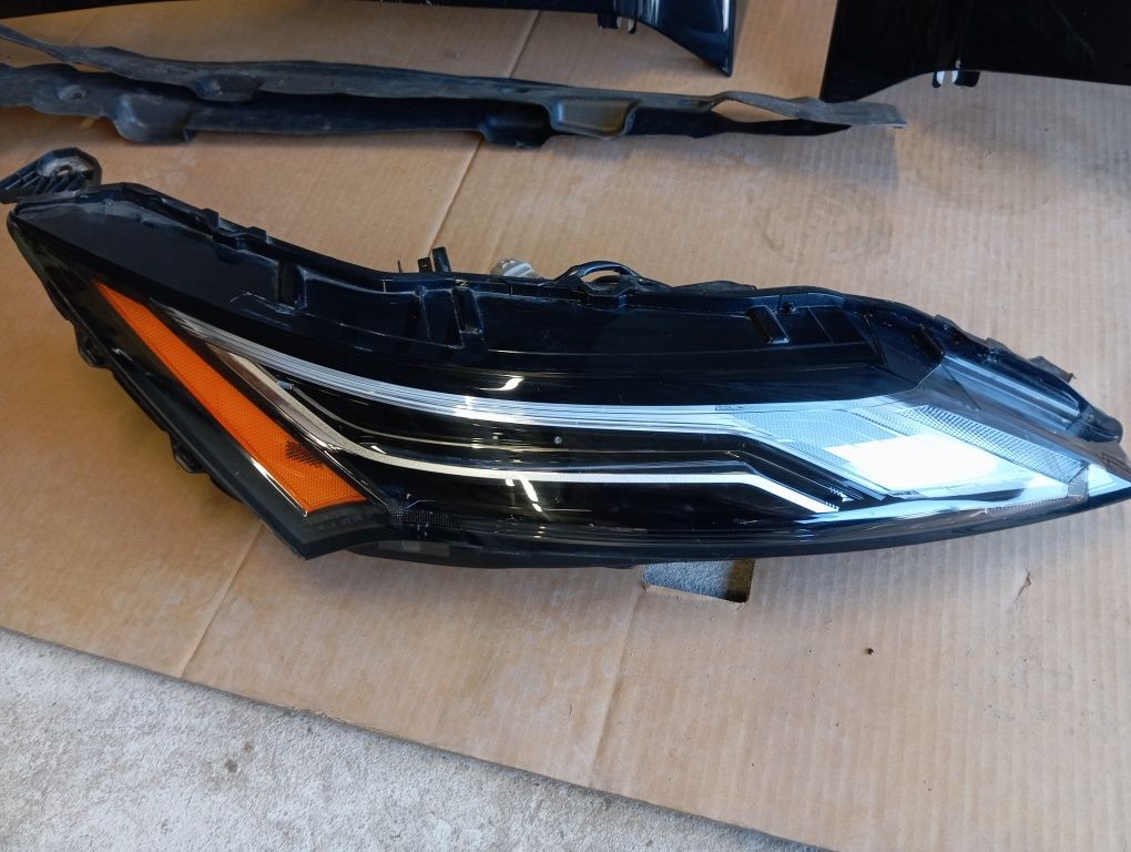Lampa prawa nissan rogue t33 full LED USA